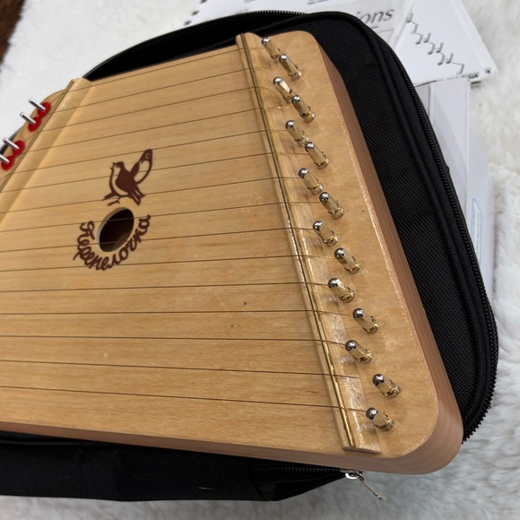 European Expressions Style Lap Harp in Natural Wood with Red Tuning Pins - Picture 5 of 17